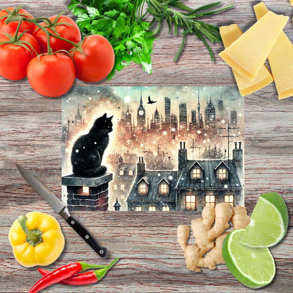 Schwarze Katzen über der Stadt 2 Schneidebrett aus Glas