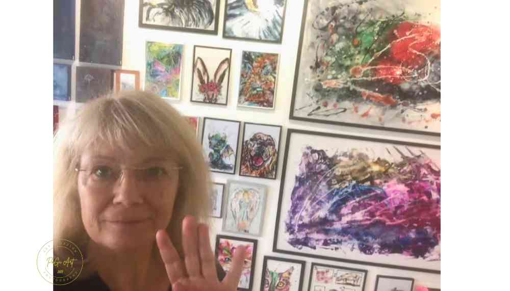 Das bin ich. Pagi. Ein Mensch, der versucht, der Welt durch Farbe und Licht etwas Sanftes zu schenken.